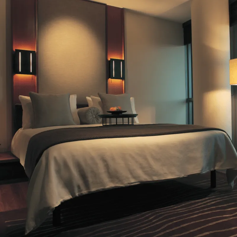 In tropical climates, your body's natural cooling mechanisms are often compromised by the humidity and heat. The sweltering temperatures and excessive moisture in the air can make it difficult for your body to regulate temperature, resulting in uncomfortable nights that disrupt your sleep cycle. This is especially true in places like Singapore, where high humidity levels persist year round. For restful sleep, your mattress should help regulate your body temperature, offer proper airflow, and keep you cool throughout the night. But which brand, Duxiana or Hästens, is better equipped to handle these needs